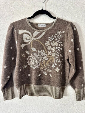 Vintage Hana-no Knit Floral Crew Neck Sweater